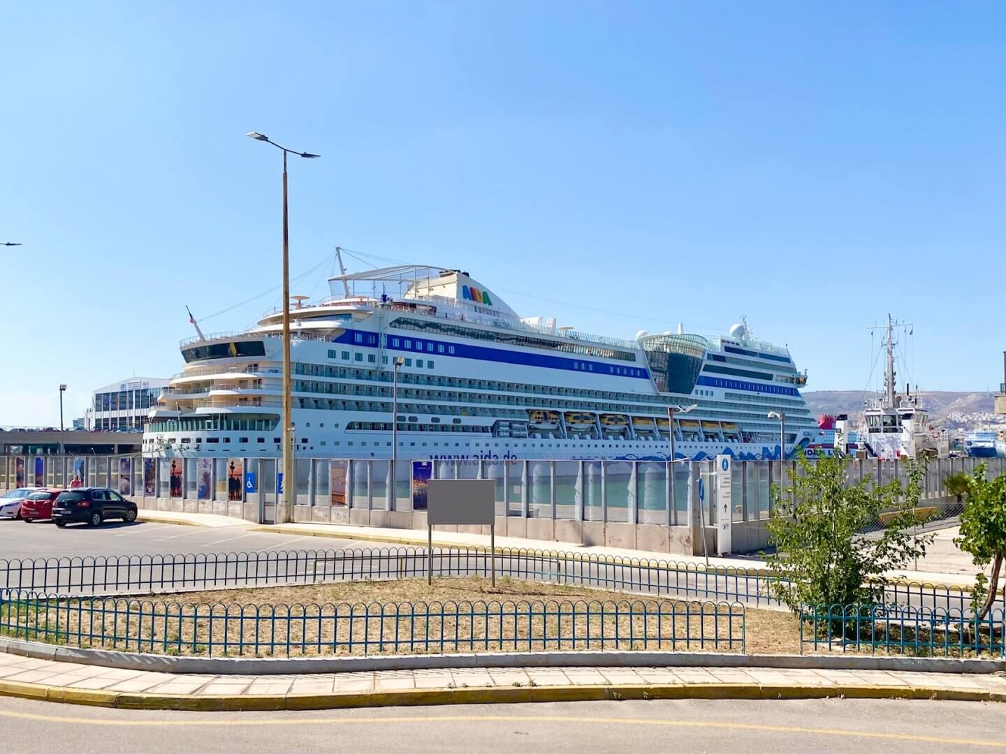 cruise port piraeus