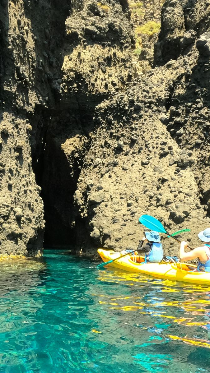 kayaking tour greece