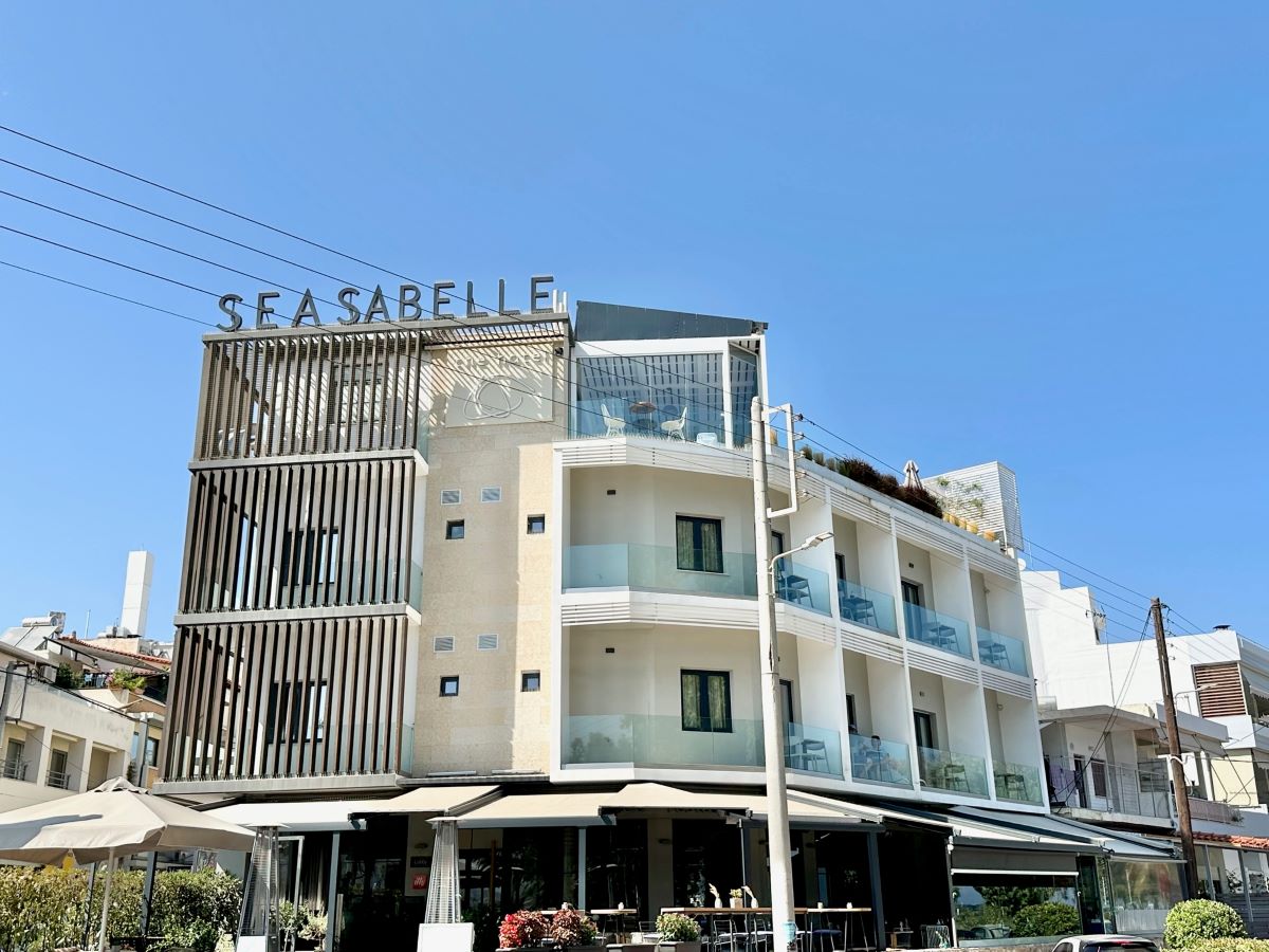 Seasabelle Hotel with restaurant on ground floor exterior