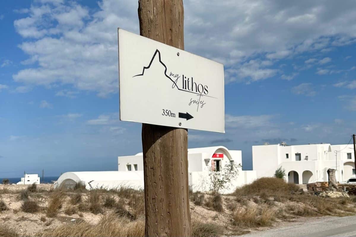 Hotels Near Santorini Airport: Best Stays Minutes Away