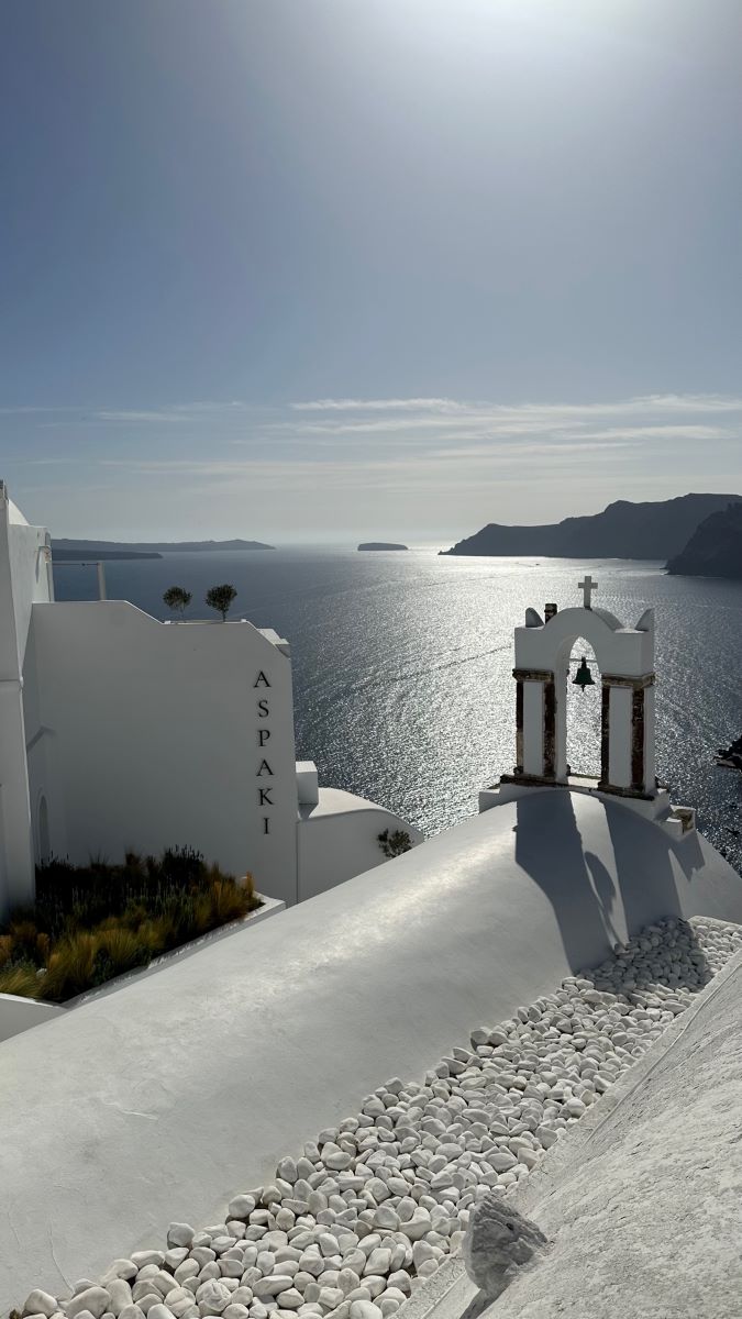 can i visit greece in november
